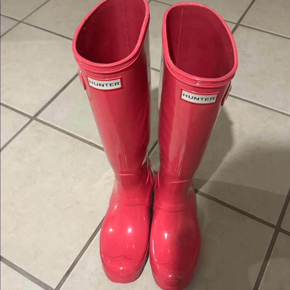 Hunter Gloss Pink Knee-High Rain Boots
